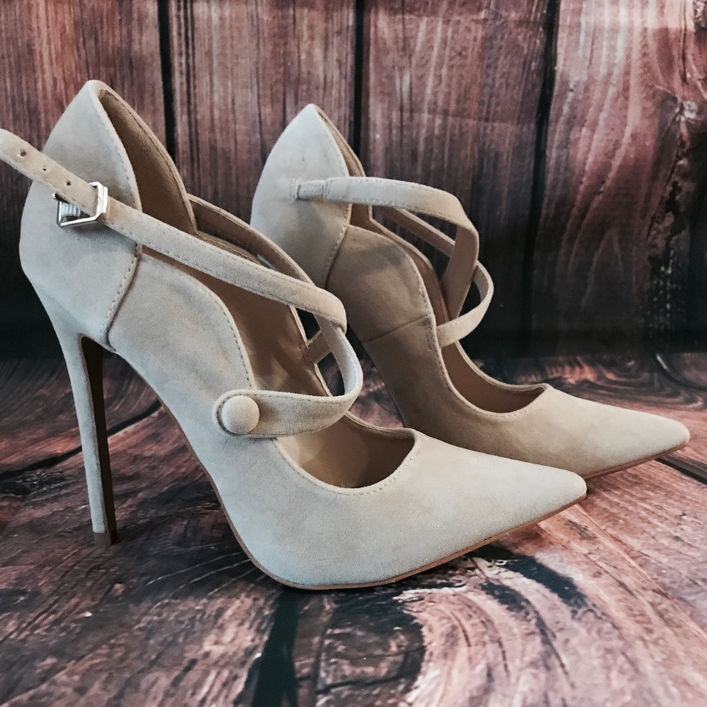 Cross over button heals - Picture 2 of 2